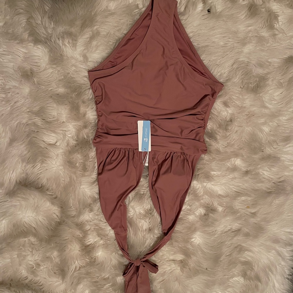 One piece medium